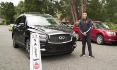 A Parking Pros valet member