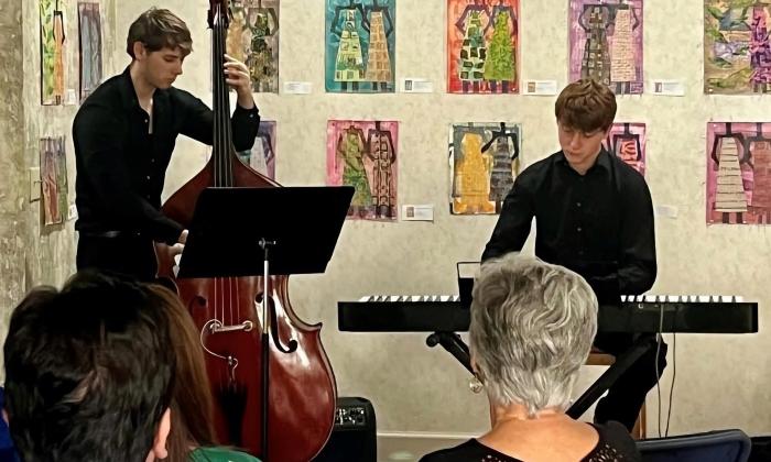 The UNF jazz duo performing live